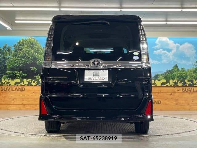 Toyota VOXY 2014-04 225767-15