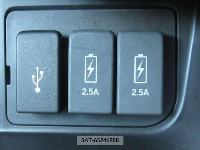 Honda N BOX 2018-09 278586-14