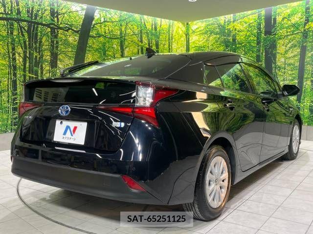 Toyota PRIUS 2019-08 221491-17