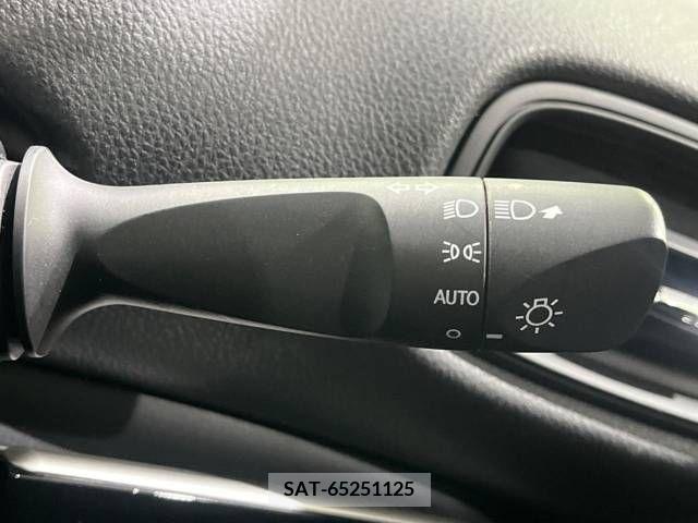 Toyota PRIUS 2019-08 221491-7