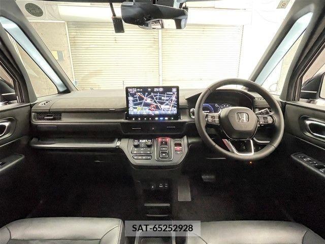 Honda e 2023-08 350074-2