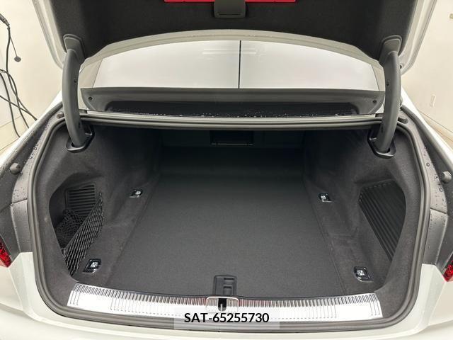 Audi A8 2022-12 208304-18