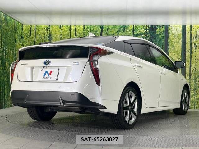 Toyota PRIUS 2016-05 281944-17