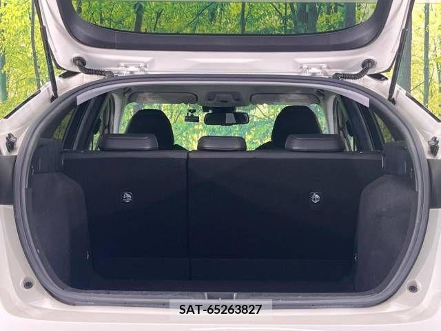 Toyota PRIUS 2016-05 281944-10