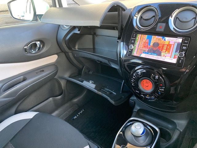 Nissan NOTE 2018-04 188254-17