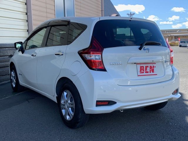 Nissan NOTE 2018-04 188254-8