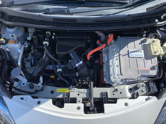 Nissan NOTE 2018-04 188254-26