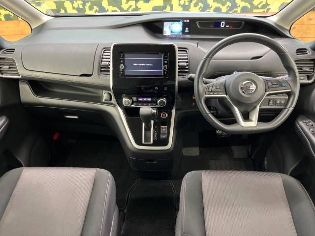 Nissan SERENA 2017-06 10987-1