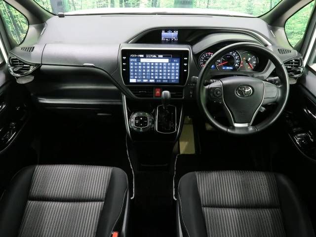 Toyota VOXY 2019-03 22729-1