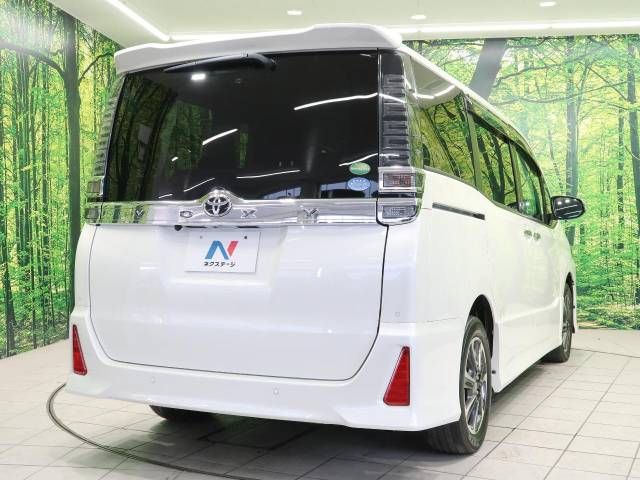 Toyota VOXY 2019-03 22729-18