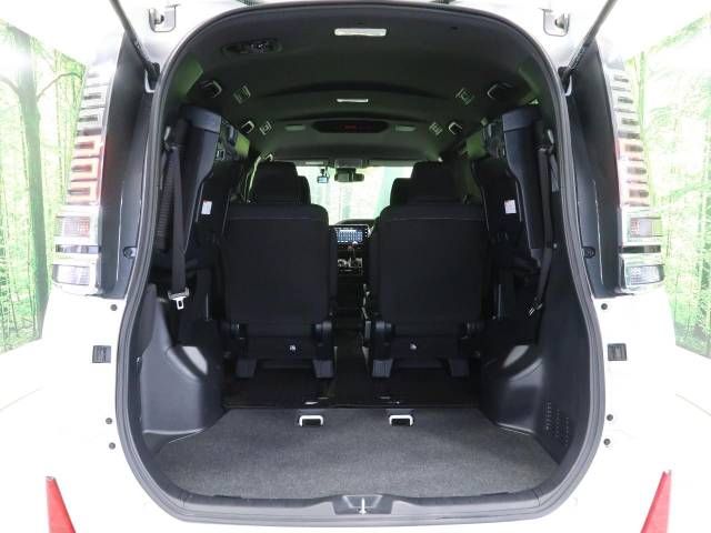 Toyota VOXY 2019-03 22729-11