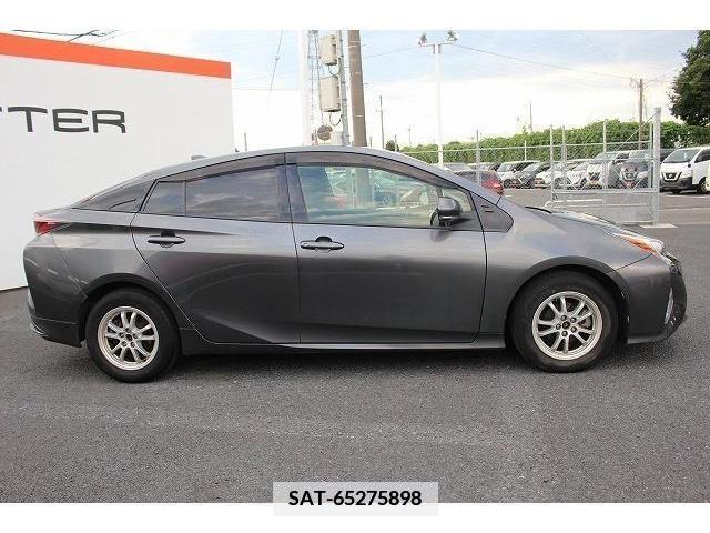 Toyota PRIUS 2016-07 351469-7