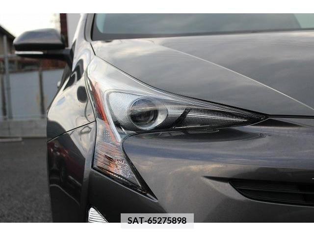 Toyota PRIUS 2016-07 351469-10