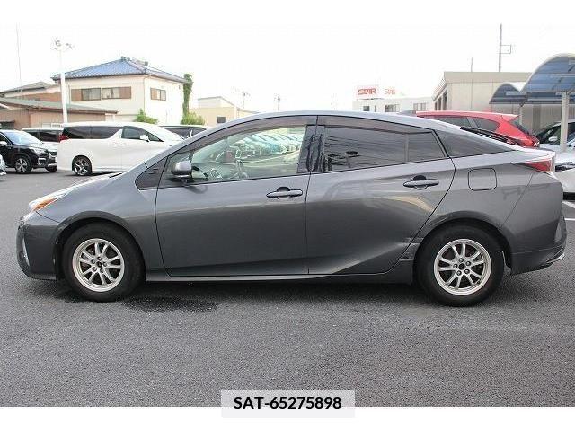 Toyota PRIUS 2016-07 351469-9