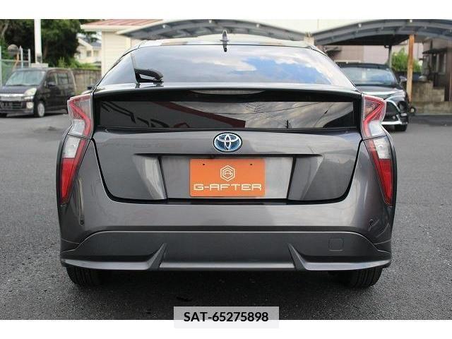 Toyota PRIUS 2016-07 351469-8