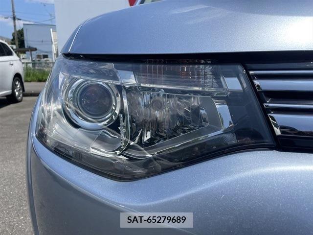 Mitsubishi OUTLANDER PHEV 2013-10 327853-22