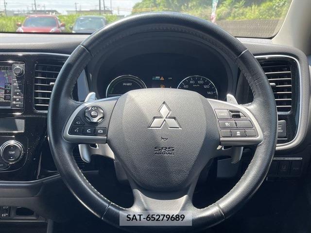 Mitsubishi OUTLANDER PHEV 2013-10 327853-10