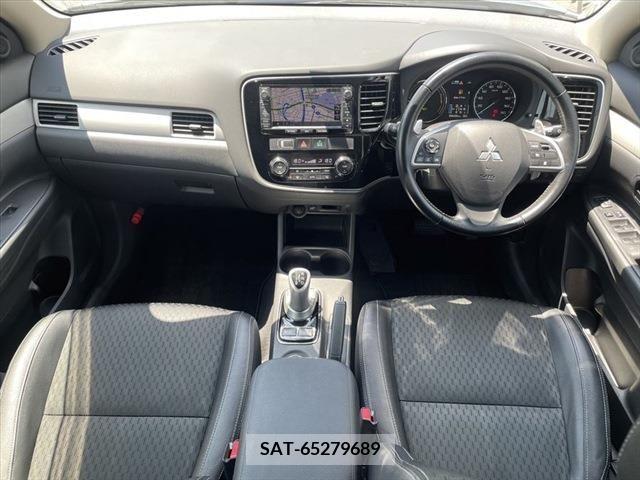 Mitsubishi OUTLANDER PHEV 2013-10 327853-1