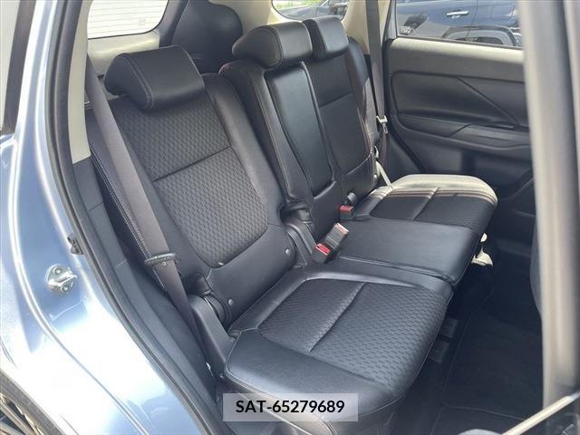 Mitsubishi OUTLANDER PHEV 2013-10 327853-8