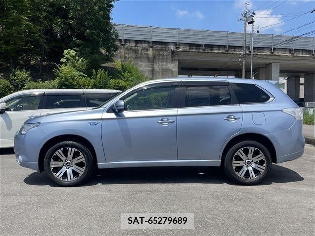 Mitsubishi OUTLANDER PHEV 2013-10 327853-20