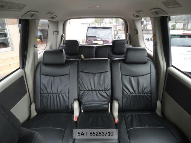 Toyota NOAH 2008-07 372789-10