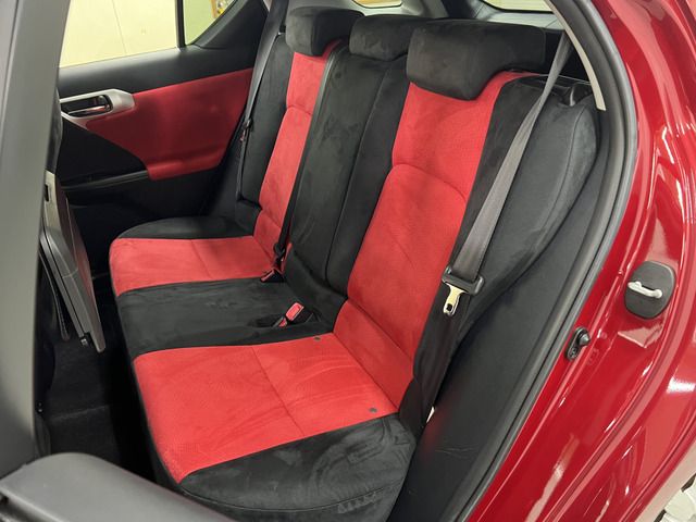Lexus CT 2011-11 752-14