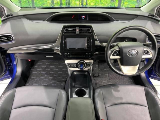 Toyota PRIUS 2016-04 14729-1