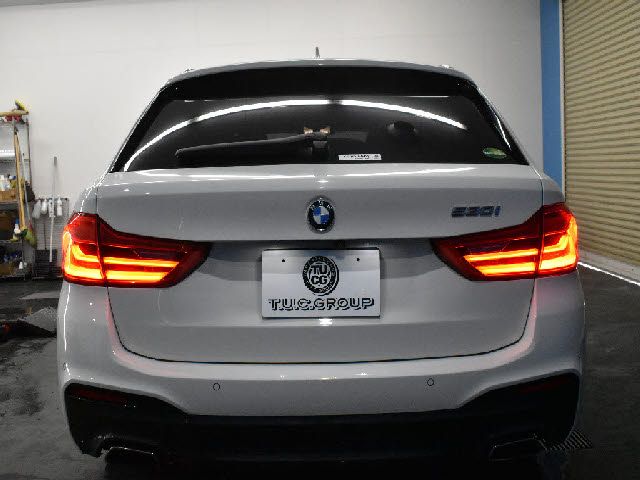 Bmw 5 SERIES 2019-08 18135-23