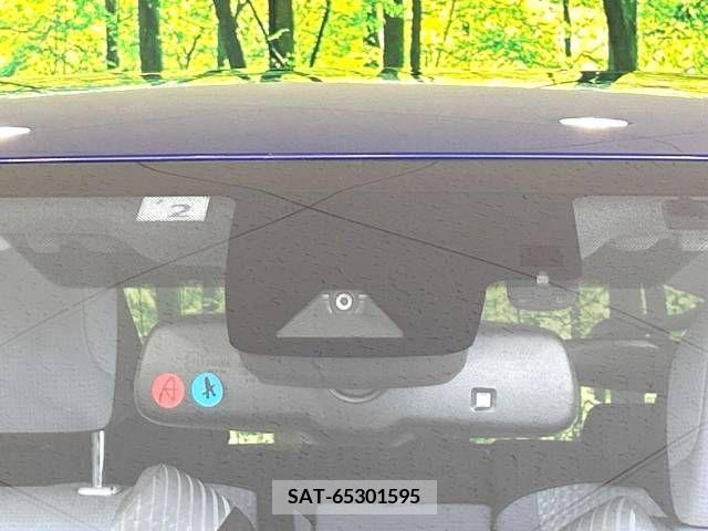 Toyota PRIUS 2016-02 240951-2