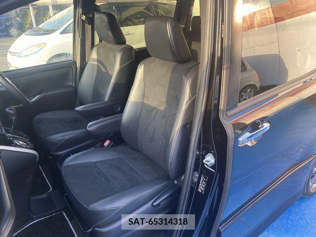 Toyota VOXY 2021-07 239962-13