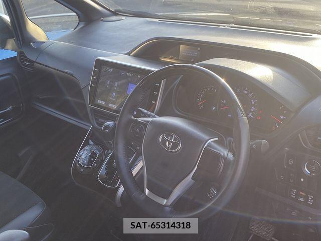 Toyota VOXY 2021-07 239962-8
