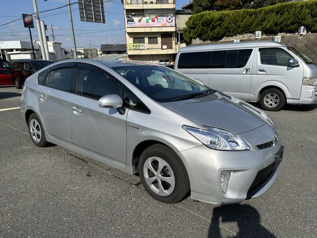 Toyota PRIUS 2014-01 28574-2