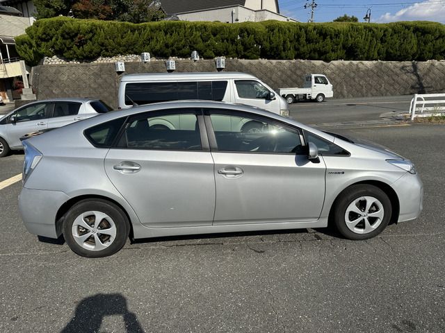 Toyota PRIUS 2014-01 28574-3