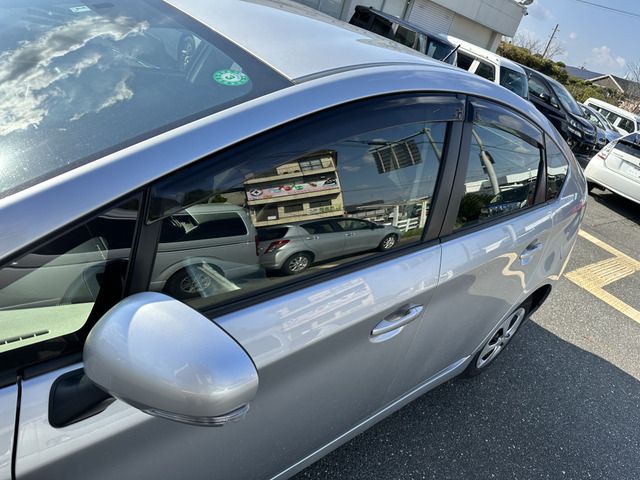 Toyota PRIUS 2014-01 28574-13