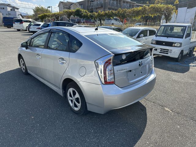 Toyota PRIUS 2014-01 28574-6