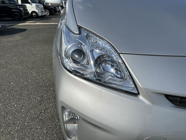 Toyota PRIUS 2014-01 28574-8