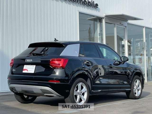 Audi Q2 2019-07 209305-5