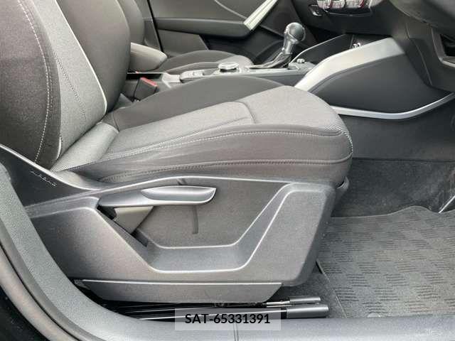 Audi Q2 2019-07 209305-13