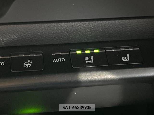 Lexus UX 2019-02 246216-6