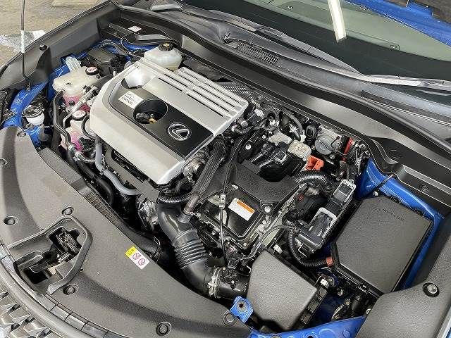 Lexus UX 2018-11 22609-17