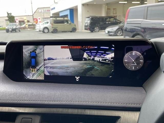 Lexus UX 2018-11 22609-3