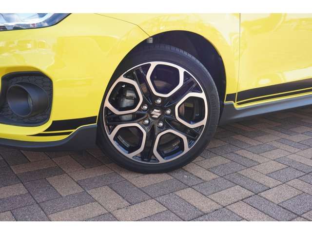 Suzuki SWIFT 2018-04 22586-17