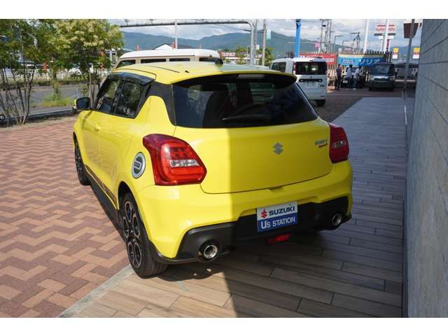 Suzuki SWIFT 2018-04 22586-2