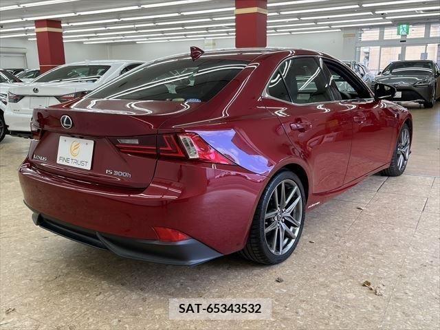 Lexus IS 2014-12 216153-4