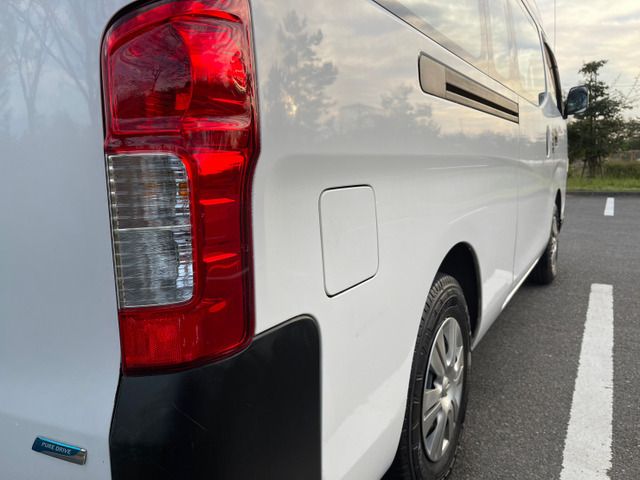 Nissan NV350 Caravan 2015-03 1941-19