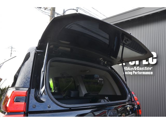 Toyota PRADO 2022-04 13613-17