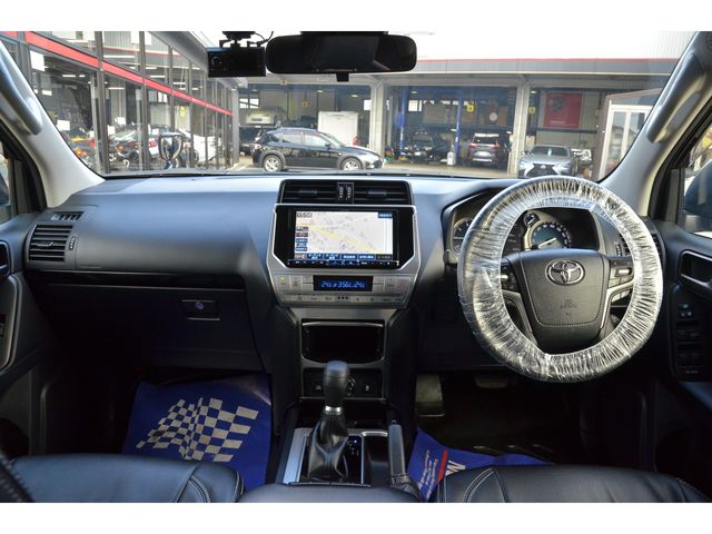 Toyota PRADO 2022-04 13613-6