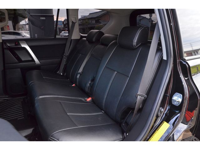 Toyota PRADO 2022-04 13613-14