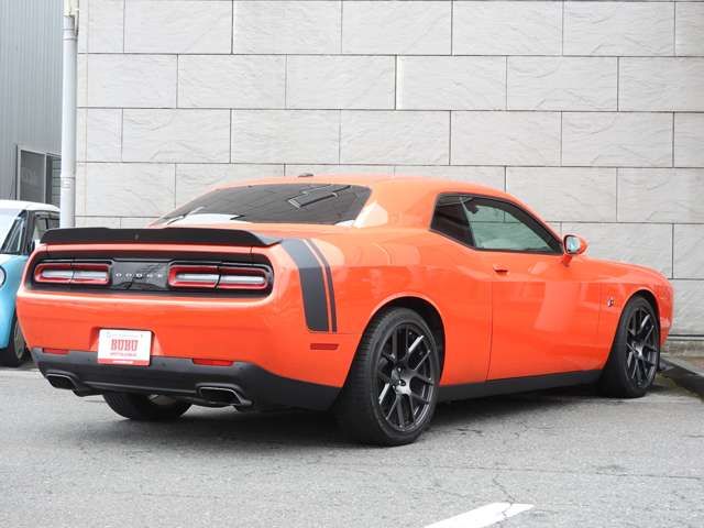 Dodge CHALLENGER 2017-10 10553-2