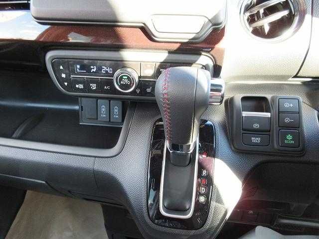 Honda N BOX CUSTOM 2022-11 5740-5